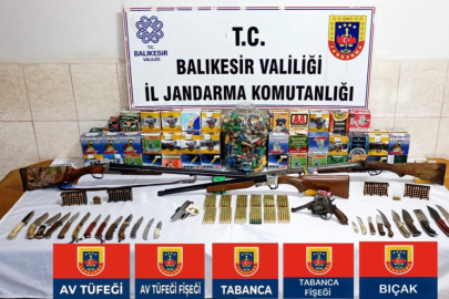 Jandarmadan silah ve mühimmat ticareti yapan örgüte darbe