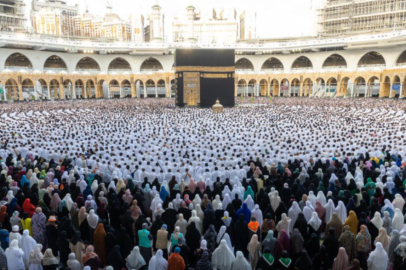 Mekke’de 1,8 milyon hacı bayram namazını kıldı