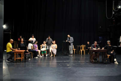 AVP'den dünya prömiyeri