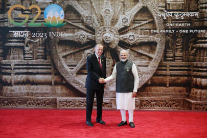 Cumhurbaşkanı Erdoğan, G20 zirvesinde Modi tarafından karşılandı