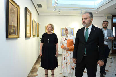 Bursa'da ziyarete açıldı! Saraydan sanata uzanan sergi