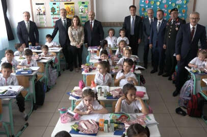 Bursa’da 620 bin öğrenci için ilk ders zili çaldı