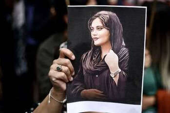 İngiltere'den İranlı Bakana 'Mahsa Amini' yaptırımı