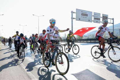 Cumhuriyet için Tophane’den Mudanya’ya pedal çevirdiler