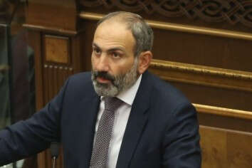 Paşinyan: “Barış yolunda yürümek zorundayız”