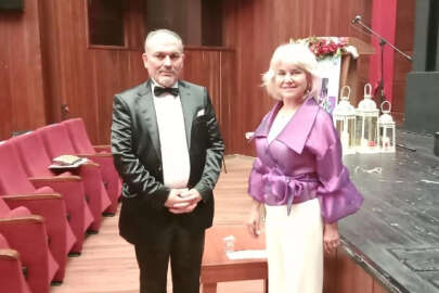 Kadife sesli sunucu Sebahat Mutlu