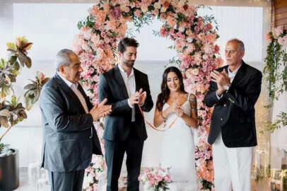 Ünlü şarkıcı Melek Mosso nişanlandı