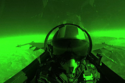 Irak'ın kuzeyine hava harekatı