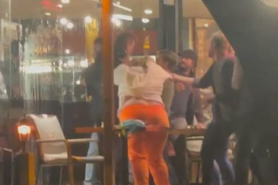 Kafede ortalık karıştı: Kadınlar saç saça kavga etti