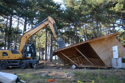 Uludağ bir kaçak yapıdan daha temizlendi