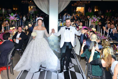 Bursa’da 14 şahitli görkemli nikah