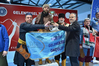 Bursa'da okçular hedefi 12'den vurdu