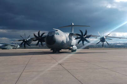 Gazzeli 61 hasta ve 49 refakatçiyi taşıyan uçak Türkiye’ye ulaştı