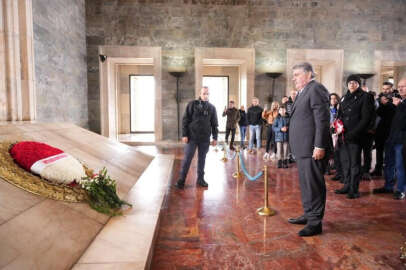 Serdal Adalı, Anıtkabir'i ziyaret etti