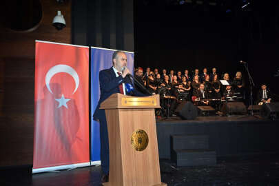 Muhtarlar Korosu Bursalılara keyifli bir akşam yaşattı