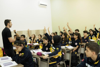 Coşkunöz Eğitim Vakfı’nın Hatay Kırıkhan’daki eğitim kompleksinde eğitim devam ediyor