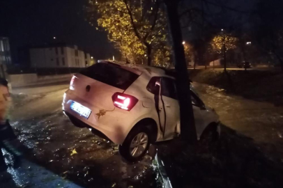 Bursa'da babasından habersiz otomobili kaçırdı, sonu hastanede bitti