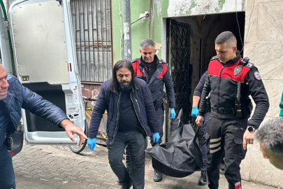 Kız arkadaşını evinde öldürdü, taksiyle kaçtı