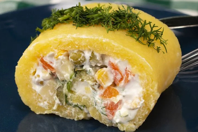 Rulo Patates Salatası: Şimdiye Kadar Sakın Salata Yedim Sanmayın! Rulo Patates Salatası Denediniz mi?