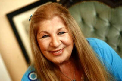 Tiyatro sanatçısı Ayla Algan vefat etti