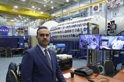 Bakan Kacır, Nasa’nın Uzay Merkezi’ni ziyaret etti