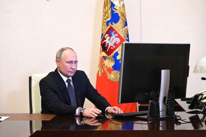 Putin, devlet başkanlığı seçiminde oyunu uzaktan kullandı
