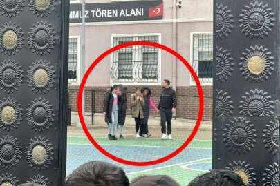 Bursa'da 4 öğrenci kapanan okulda mahsur kaldı