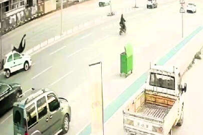 Otomobilin çarptığı yaya metrelerce savrulup feci şekilde can verdi