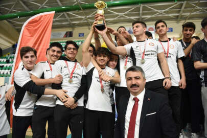 Yıldırım Belediyesi’nden okullara spor desteği