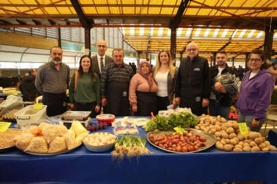 Nilüfer Belediyesi üretici esnafa pazar önlüğü dağıttı