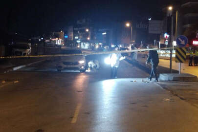 Aracın önünü kesip kurşun yağdırdılar: 1’i ağır 2 yaralı