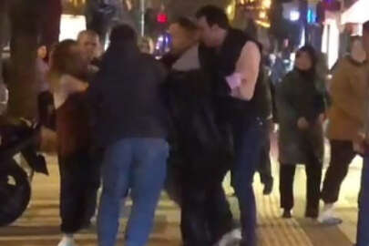 Bursa’da genç kızların kavgası kamerada