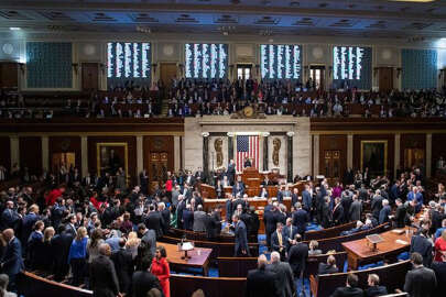 ABD Senatosu Ukrayna'ya desteği de içeren yardım paketini onayladı