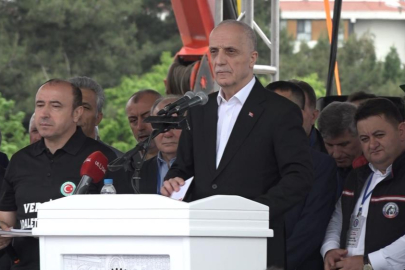 TÜRK-İŞ Genel Başkanı Atalay: "İşçilerin yeni bir anayasaya ihtiyacı var"