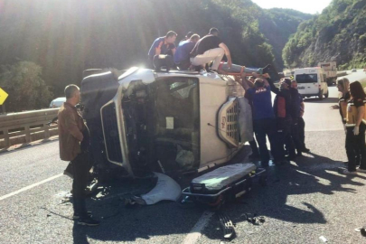 Bursa'da feci kaza: Sıkışan sürücü AFAD yardımıyla çıkarıldı