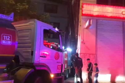 Bursa’da iş hanının çatı katında çıkan yangın korkuttu
