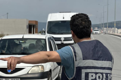 Bursa'da 'Şirin dede' lakaplı torbacı uygulamada yakayı ele verdi