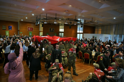 Bursa'da temsil askerlik kınası! Duygu dolu anlar yaşandı