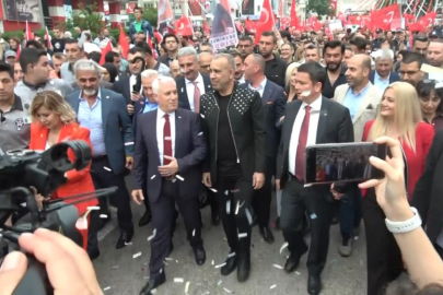 Osmangazi Gençlik Yürüyüşü Haluk Levent’in katılımıyla gerçekleştirildi