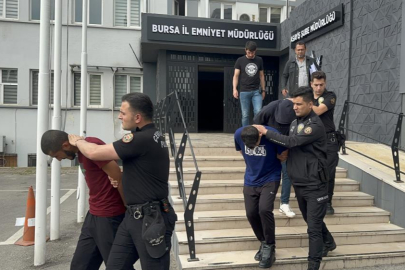 Bursa'da sahte genç kız profili açarak vatandaşları dolandıran çete çökertildi