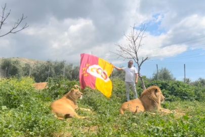 Galatasaray’ın 24. şampiyonluğunu aslanlarıyla kutladı