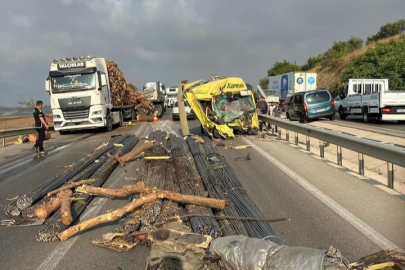 Bursa'da feci TIR kazası: Ortalık savaş alanına döndü