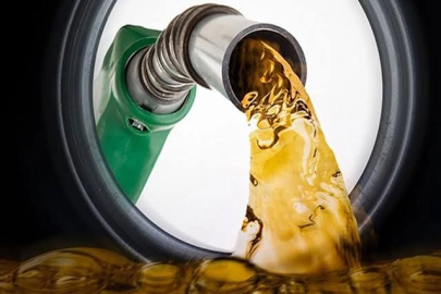 Akaryakıta çifte zam: Benzin ve mazota zam geldi