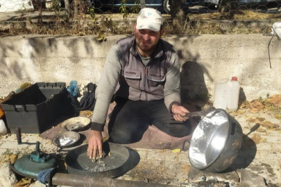 Bursalı kalaycı 20 yıldır şehir şehir dolaşıyor