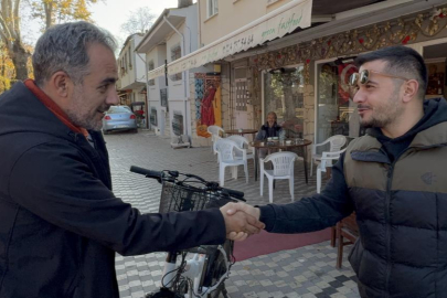 Ipone ile motosikletini takas etti, üzerine de 10 gün bedava kavurma yiyecek
