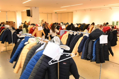 Osmangazi'de Sevgi Mağazası ihtiyaç sahiplerinin yanında