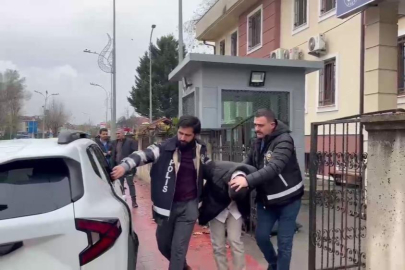 Dehşet saçtı: 3 ay önce evlendiği eşini defalarca bıçakladı