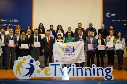 Bursa Millî Eğitim Müdürlüğü'nden eTwinning Okul Etiketi Takdim Töreni