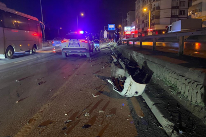 Otomobilin motoru yerinden koptu