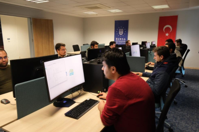 Bursa'da Dijital Gençlik Merkezi açıldı